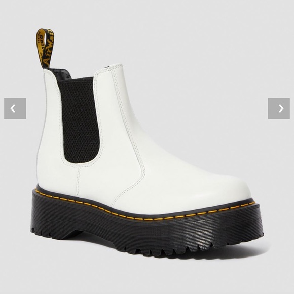 Dr. Martens Shoes - NWT Doc Marten smooth leather platform Chelsea boots